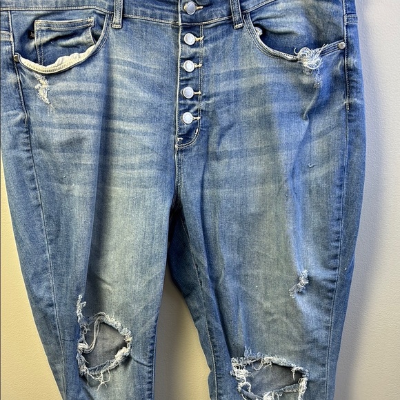 Judy blue boyfriend fit Stylish Blue Distressed Jeans size 22W - Picture 2 of 6
